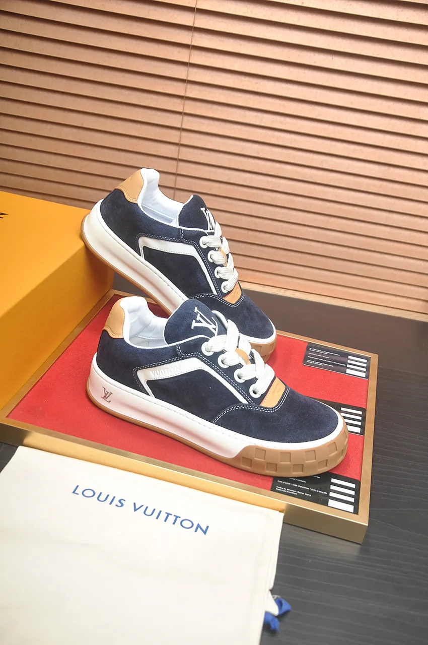 Men's shoes 💰680💶[LOUIS VUITTON] (original order) couple model 🍀LV Louis Vuitton * - top version of LV classic trendy shoes! Made of imported original cowhide, water-dyed cowhide lining, and original wear-resistant rubber outsole! High quality products! Size for women: 35-40. Men: 39-46 (45.46 customized)